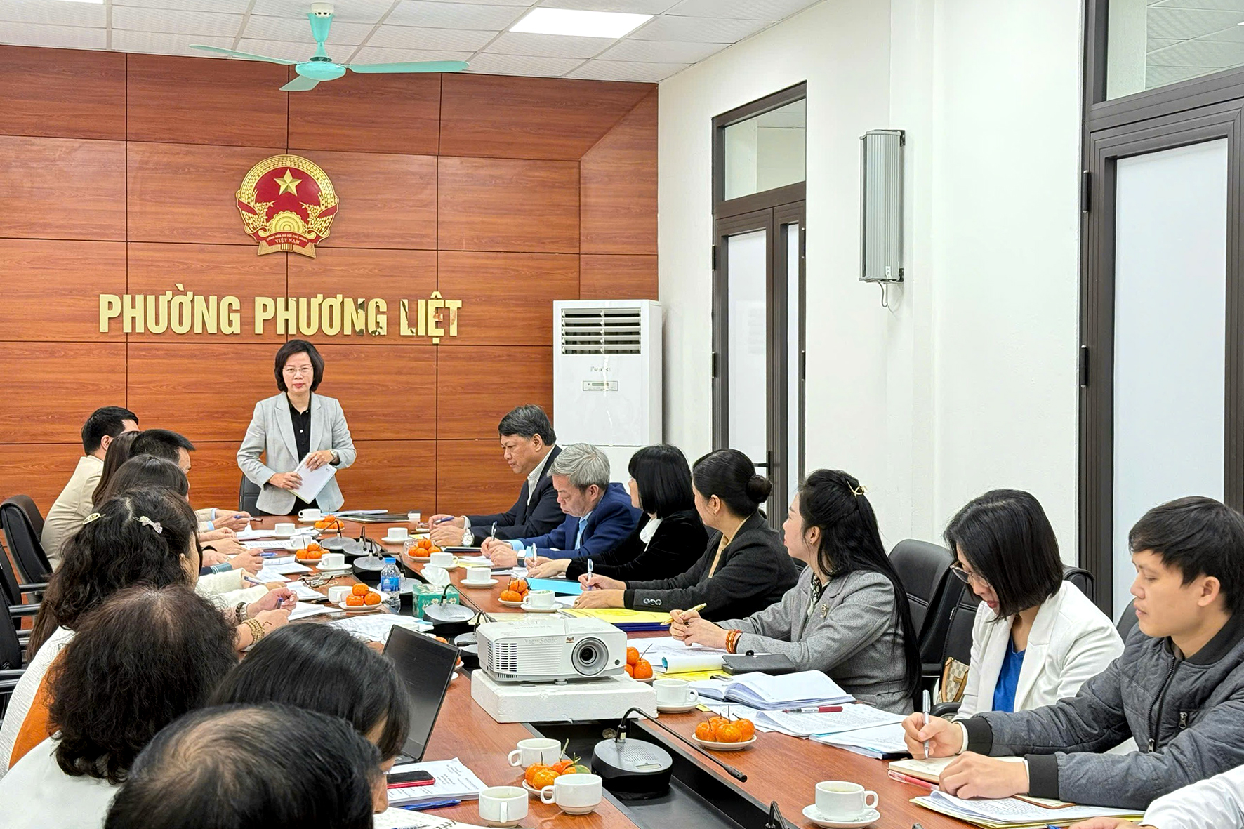 Lãnh đạo Quận ủy kiểm tra công tác chuẩn bị đại hội tại Đảng bộ phường Phương Liệt